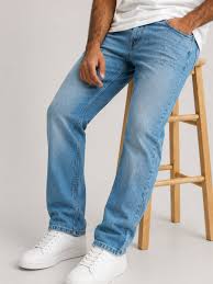 straight fit jeans